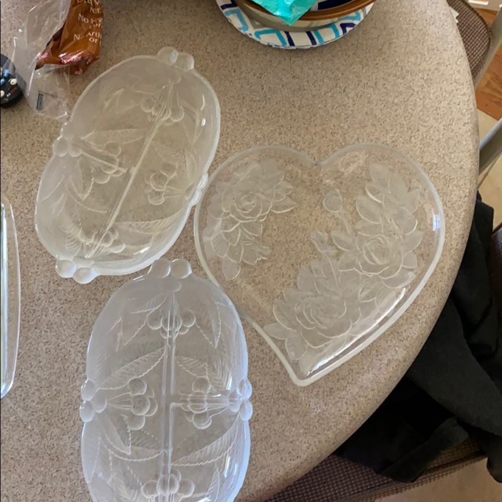 Spring cleaning! Like new decorative dishes